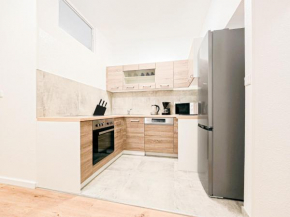 RAJ Living - 1 Room Apartment - Citycenter - 25 Min to Messe DUS